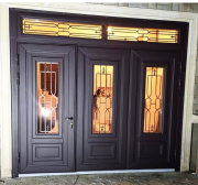 Монтаж двухстворчатой входной двери