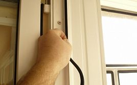 Установка (замена) уплотнителя входной двери