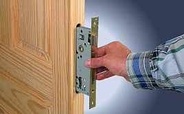 Замена замка межкомнатной двери